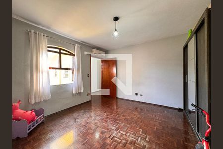 Casa à venda com 224m², 3 quartos e 2 vagasQuarto 2