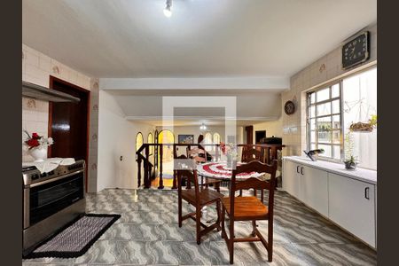 Casa à venda com 224m², 3 quartos e 2 vagasCozinha