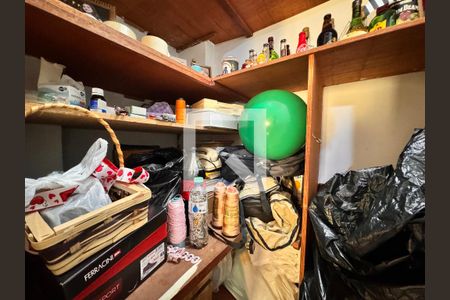 Casa à venda com 224m², 3 quartos e 2 vagasDeposito