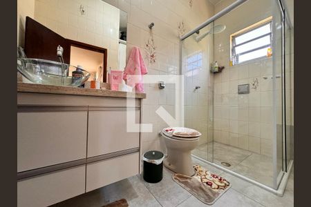 Casa à venda com 224m², 3 quartos e 2 vagasBanheiro da suíte 