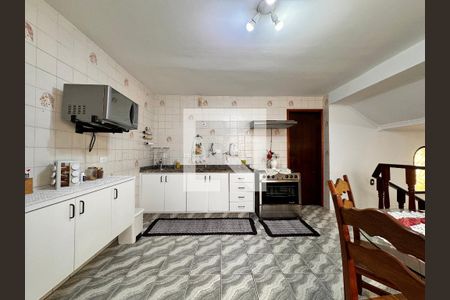 Casa à venda com 224m², 3 quartos e 2 vagasCozinha