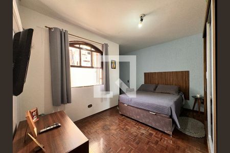 Casa à venda com 224m², 3 quartos e 2 vagasQuarto 1