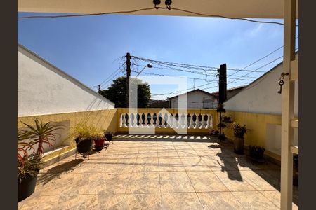 Casa à venda com 224m², 3 quartos e 2 vagasVaranda