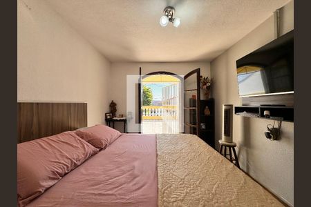 Casa à venda com 224m², 3 quartos e 2 vagasSuite 