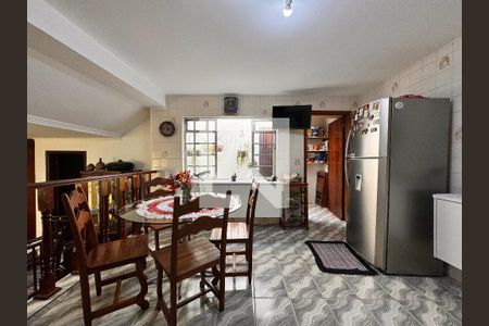 Casa à venda com 224m², 3 quartos e 2 vagasCozinha