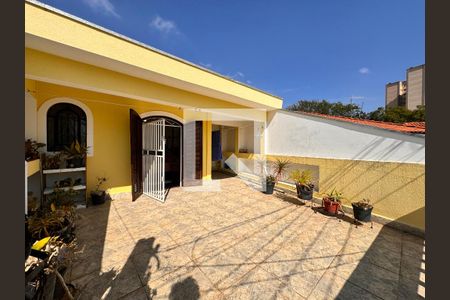Casa à venda com 224m², 3 quartos e 2 vagasVaranda
