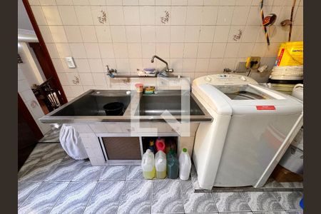 Casa à venda com 224m², 3 quartos e 2 vagasLavanderia