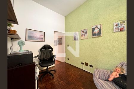 Casa à venda com 224m², 3 quartos e 2 vagasCorredor