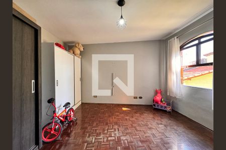 Casa à venda com 224m², 3 quartos e 2 vagasQuarto 2