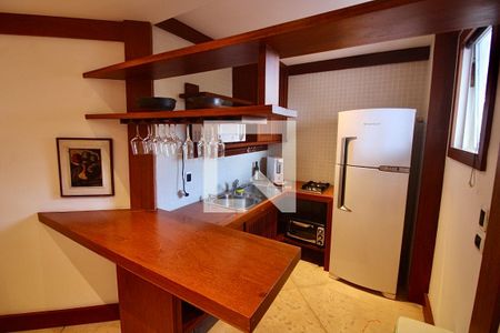 Cozinha de apartamento para alugar com 1 quarto, 54m² em Barra da Tijuca, Rio de Janeiro