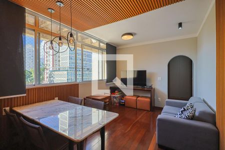 Sala de apartamento à venda com 2 quartos, 70m² em Santa Efigênia, Belo Horizonte