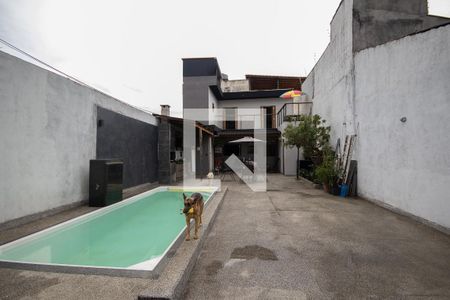 Casa à venda com 178m², 3 quartos e 5 vagasÁrea comum - Piscina
