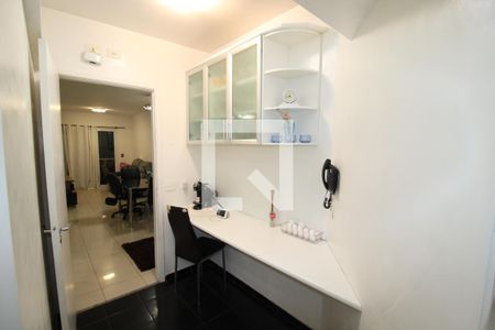 Apartamento à venda com 66m², 2 quartos e 2 vagasEscritório