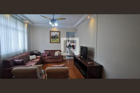 Foto 02 de casa à venda com 2 quartos, 128m² em Cambuci, São Paulo