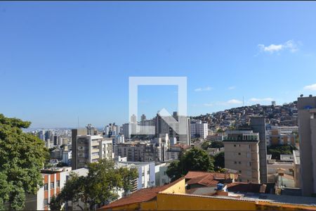Apartamento à venda com 95m², 3 quartos e 2 vagas Apartamento à venda com 95m², 3 quartos e 2 vagasVista