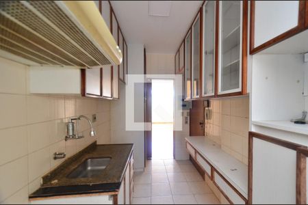 Apartamento à venda com 95m², 3 quartos e 2 vagas Apartamento à venda com 95m², 3 quartos e 2 vagasCozinha