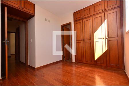 Apartamento à venda com 95m², 3 quartos e 2 vagas Apartamento à venda com 95m², 3 quartos e 2 vagasQuarto