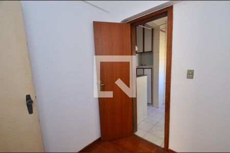 Apartamento à venda com 95m², 3 quartos e 2 vagas Apartamento à venda com 95m², 3 quartos e 2 vagasÁrea de serviço