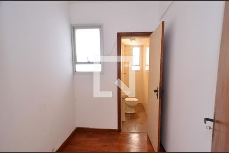 Apartamento à venda com 95m², 3 quartos e 2 vagas Apartamento à venda com 95m², 3 quartos e 2 vagasÁrea de serviço