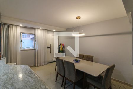 Sala de casa para alugar com 3 quartos, 180m² em Vargem Pequena, Rio de Janeiro