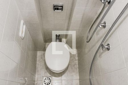 Apartamento à venda com 74m², 2 quartos e sem vagaBanheiro de serviço