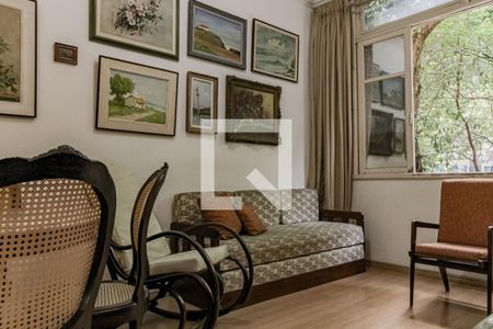 Apartamento à venda com 74m², 2 quartos e sem vagaSala