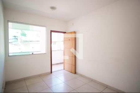 Sala  de apartamento para alugar com 3 quartos, 90m² em Heliópolis, Belo Horizonte