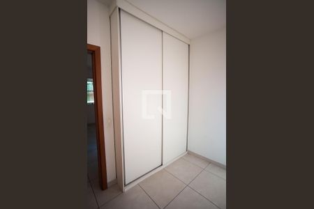 Quarto 1 de apartamento para alugar com 3 quartos, 90m² em Heliópolis, Belo Horizonte
