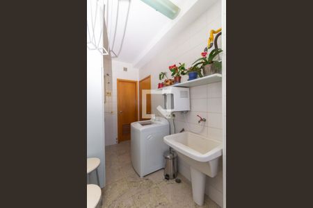 Apartamento à venda com 135m², 3 quartos e 3 vagasLavanderia