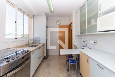 Apartamento à venda com 135m², 3 quartos e 3 vagasCozinha 
