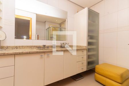 Apartamento à venda com 135m², 3 quartos e 3 vagasBanheiro da Suíte 1