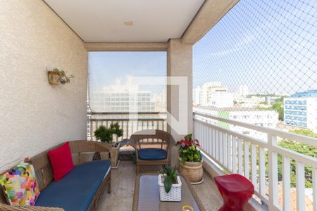 Apartamento à venda com 135m², 3 quartos e 3 vagasVaranda 