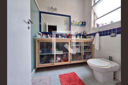 Apartamento à venda com 361m², 4 quartos e 1 vaga Apartamento à venda com 361m², 4 quartos e 1 vagaBanheiro