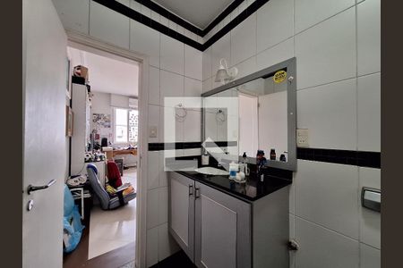 Apartamento à venda com 361m², 4 quartos e 1 vaga Apartamento à venda com 361m², 4 quartos e 1 vagaBanheiro