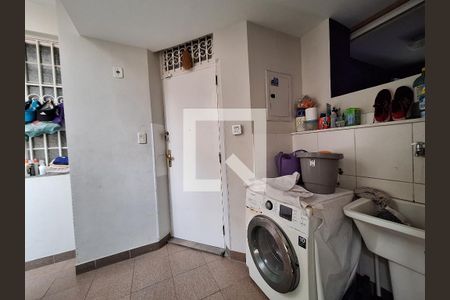 Apartamento à venda com 361m², 4 quartos e 1 vaga Apartamento à venda com 361m², 4 quartos e 1 vagaÁrea de serviço