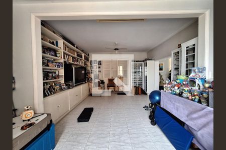 Apartamento à venda com 361m², 4 quartos e 1 vaga Apartamento à venda com 361m², 4 quartos e 1 vagaSala