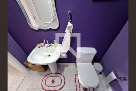 Apartamento à venda com 361m², 4 quartos e 1 vaga Apartamento à venda com 361m², 4 quartos e 1 vagaBanheiro