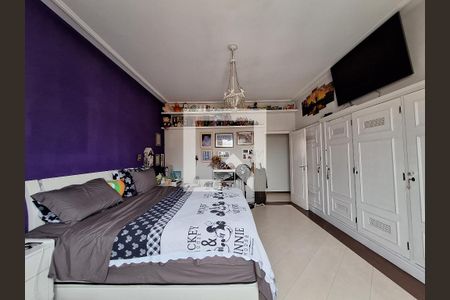 Apartamento à venda com 361m², 4 quartos e 1 vaga Apartamento à venda com 361m², 4 quartos e 1 vagaQuarto