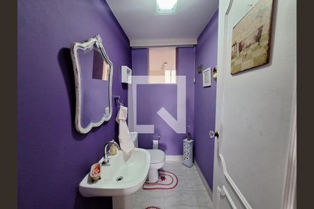 Apartamento à venda com 361m², 4 quartos e 1 vaga Apartamento à venda com 361m², 4 quartos e 1 vagaBanheiro