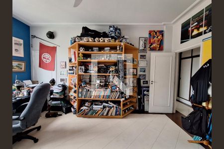 Apartamento à venda com 361m², 4 quartos e 1 vaga Apartamento à venda com 361m², 4 quartos e 1 vagaQuarto