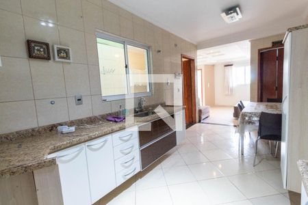 Casa para alugar com 80m², 2 quartos e 2 vagasCozinha