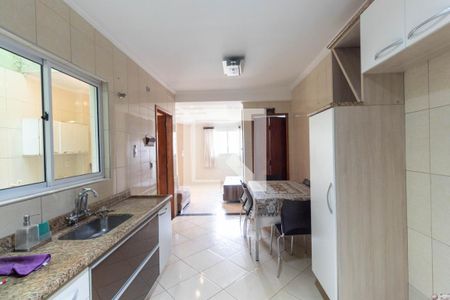 Casa para alugar com 80m², 2 quartos e 2 vagasCozinha
