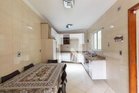 Casa para alugar com 80m², 2 quartos e 2 vagasCozinha