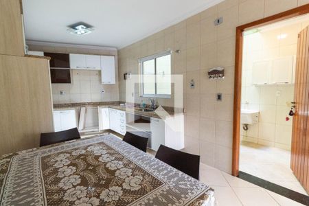 Casa para alugar com 80m², 2 quartos e 2 vagasCozinha