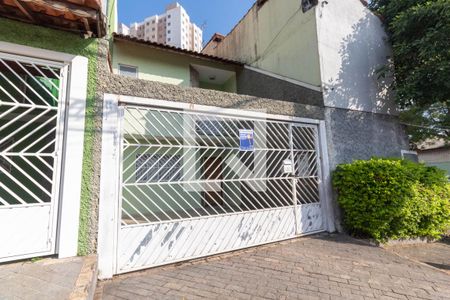 Casa para alugar com 80m², 2 quartos e 2 vagasFachada