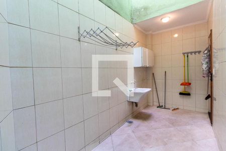 Casa para alugar com 80m², 2 quartos e 2 vagasLavanderia