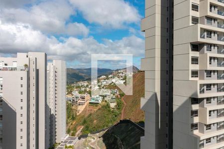 Sala de apartamento à venda com 2 quartos, 73m² em Vila da Serra, Nova Lima