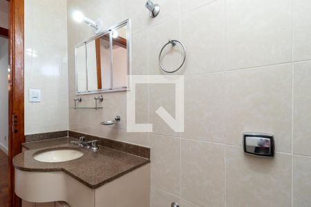 Apartamento à venda com 60m², 1 quarto e sem vagaBanheiro da Suíte