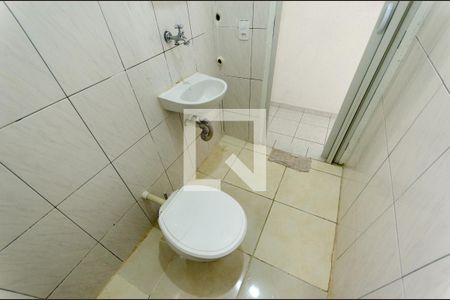 Banheiro de kitnet/studio para alugar com 1 quarto, 30m² em Freguesia do Ó, São Paulo