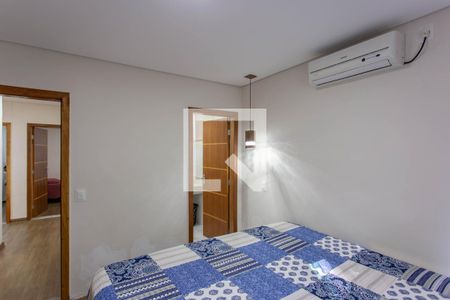 Casa à venda com 614m², 5 quartos e 7 vagasQuarto Suíte 2